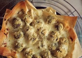 فطيره الجلاش بكرات اللحمة