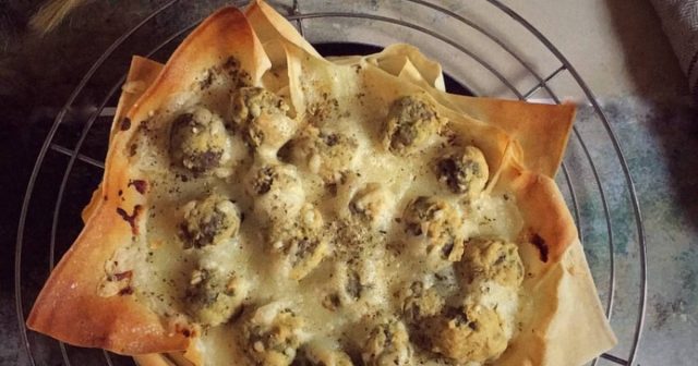 طريقة عمل فطيره الجلاش بكرات اللحمة