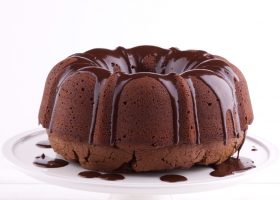 طريقة عمل كيكة الشوكولاتة بالصوص