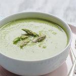 طريقة عمل شوربة الهليون بالبطاطس