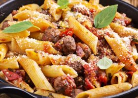 طريقة عمل باستا مع كرات اللحم الإيطالية