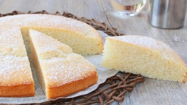 طريقة عمل كيك بدون بيض وحليب