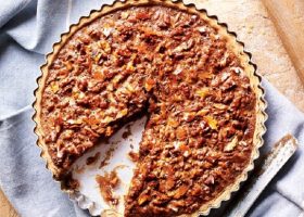 طريقة عمل فطيرة الجوز بالقرفة