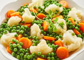 طريقة عمل خضار سوتيه متبل بالثوم