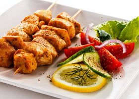 طريقة عمل كباب الدجاج بالزعفران