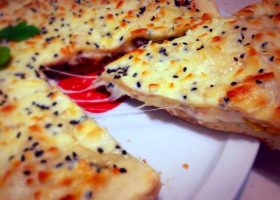 طريقة عمل الفطيرة التركية بالجبن