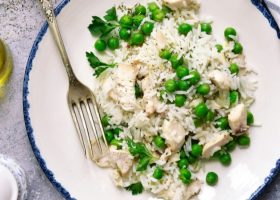 طريقة عمل رز بالبازيلا والدجاج