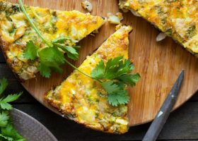 طريقة عمل عجة السبانخ بالجبن