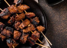 طريقة عمل كبدة مشوية على الفحم