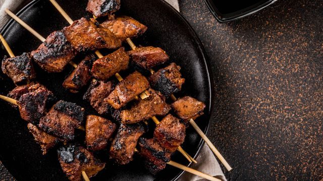 طريقة عمل كبدة مشوية على الفحم