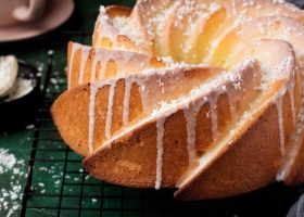 طريقة عمل كيك جوز الهند بالجبن الكريمي