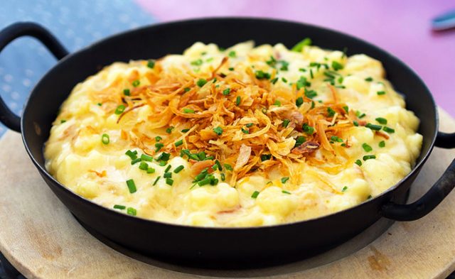 طريقة عمل عجة البيض بالحليب الألمانية