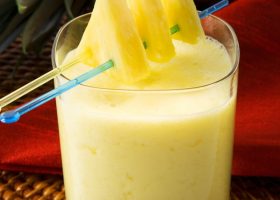 طريقة عمل سموثي الأناناس