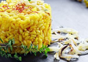 طريقة عمل أرز بالزعفران والبطاطس