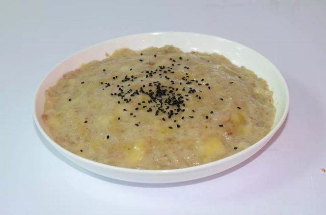 طريقة عمل فتة الموز