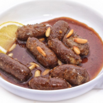 طريقة عمل سجق مقلي بدبس الرمان والصنوبر