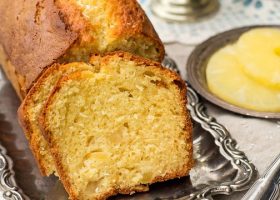 طريقة عمل كيكة الزبادي بجوز الهند