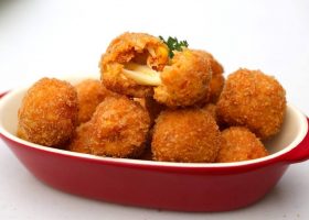 طريقة عمل كرات الجبن بالبطاطس