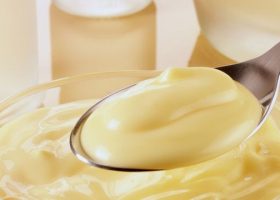 طريقة عمل الكاسترد بالحليب المكثف