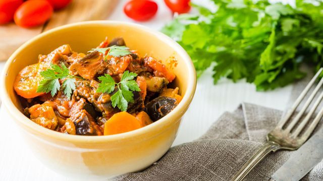 طريقة عمل ايدام باذنجان وجزر