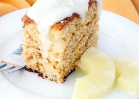 طريقة عمل كيك الأناناس بالجبن الكريمي