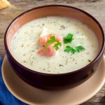 طريقة عمل شوربة الجمبري البيضاء