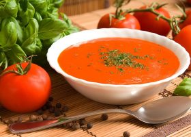 طريقة عمل شوربة الطماطم الايطالية