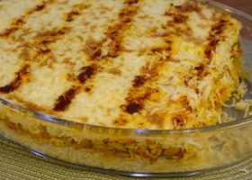 طريقة عمل صينية بطاطس بالدجاج والرز والبشاميل