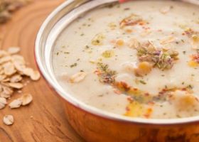 طريقة عمل شوربة بيضاء بالذرة