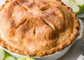 طريقة عمل فطيرة التفاح بالقرفة