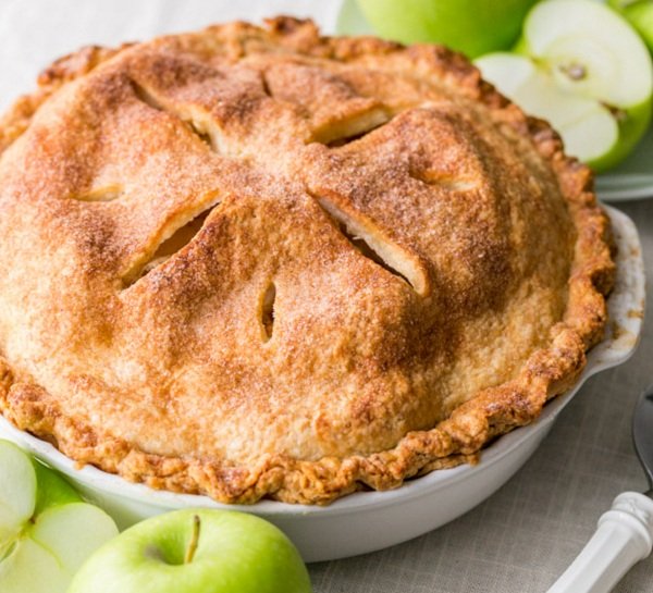 طريقة عمل فطيرة التفاح بالقرفة