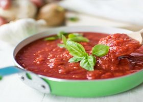 طريقة عمل قلاية البندورة