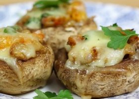 طريقة عمل الفطر المحشي