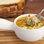 طريقة عمل شوربة الدجاج بالمكرونة