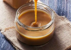 طريقة عمل صوص الكراميل بالكريمة