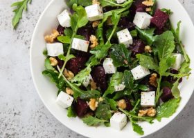 طريقة عمل سلطة الجرجير والشمندر