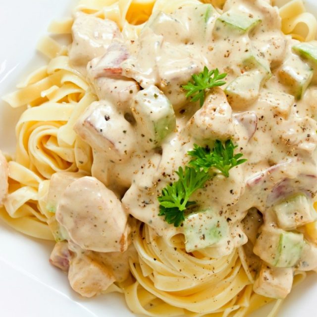 طريقة عمل الباستا بالدجاج والكريمة