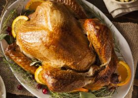 طريقة عمل ديك رومي محشي ورق عنب