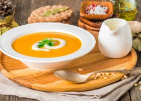 طريقة عمل شوربة جزر بالكريمة