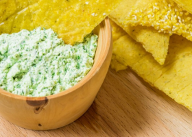 طريقة عمل تغميسة الأفوكادو مع جبن الريكوتا