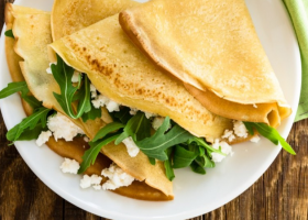 طريقة عمل كريب بالجبن والجرجير