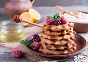 طريقة عمل وافل الشوفان بالقرفة