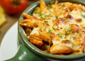 طريقة عمل مكرونة بالخضار بالفرن