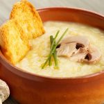 طريقة عمل شوربة الفطر والذرة
