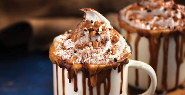 طريقة عمل هوت شوكليت مع زبدة الفول السودانى