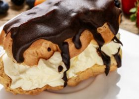 طريقة عمل الاكلير الفرنسي بالكاسترد