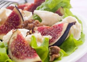 طريقة عمل سلطة التين وجبن الماعز