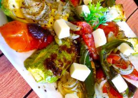 طريقة عمل سلطة الخضار المشوية