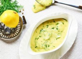 طريقة عمل صلصة الليمون بالزبدة