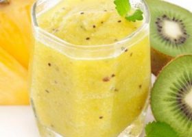 طريقة عمل عصير الاناناس والكيوي